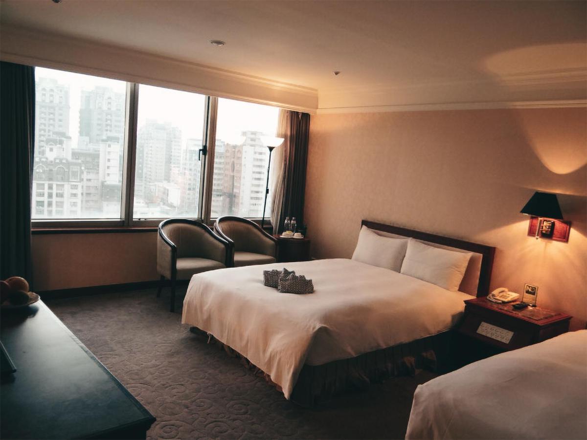 Hometel Hotel Kaohsiung Exterior photo