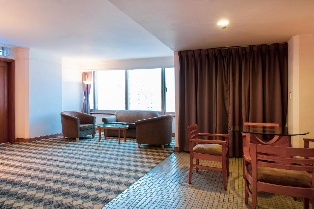 Hometel Hotel Kaohsiung Exterior photo
